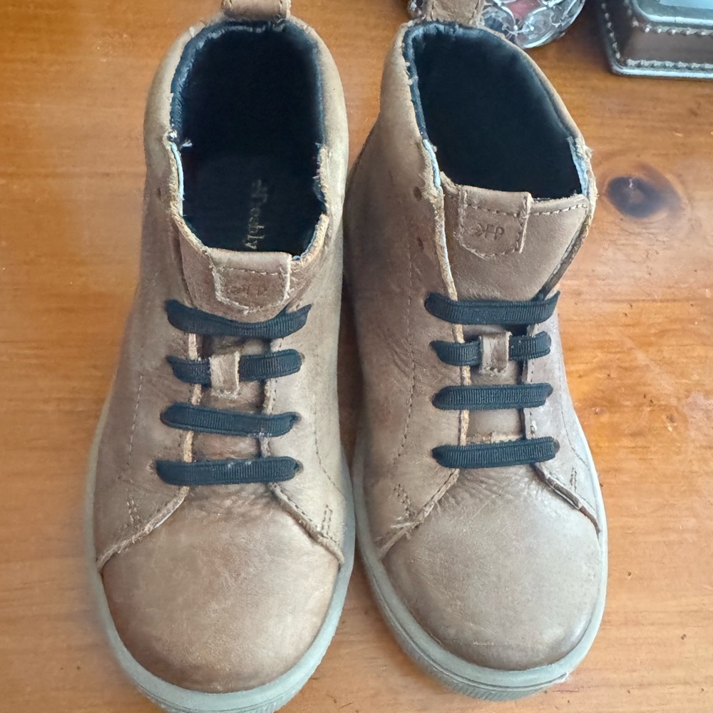 Freshly Picked Weathered Brown Sneaker